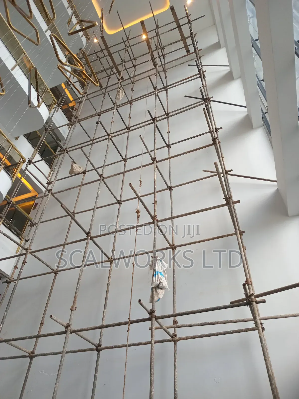 Strong, Adaptable Tube Clamp Scaffolding for All Builds