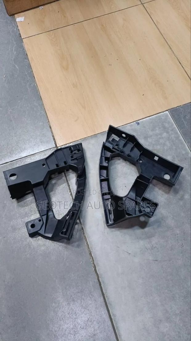 Honda Vezel Headlight Brackets - main view