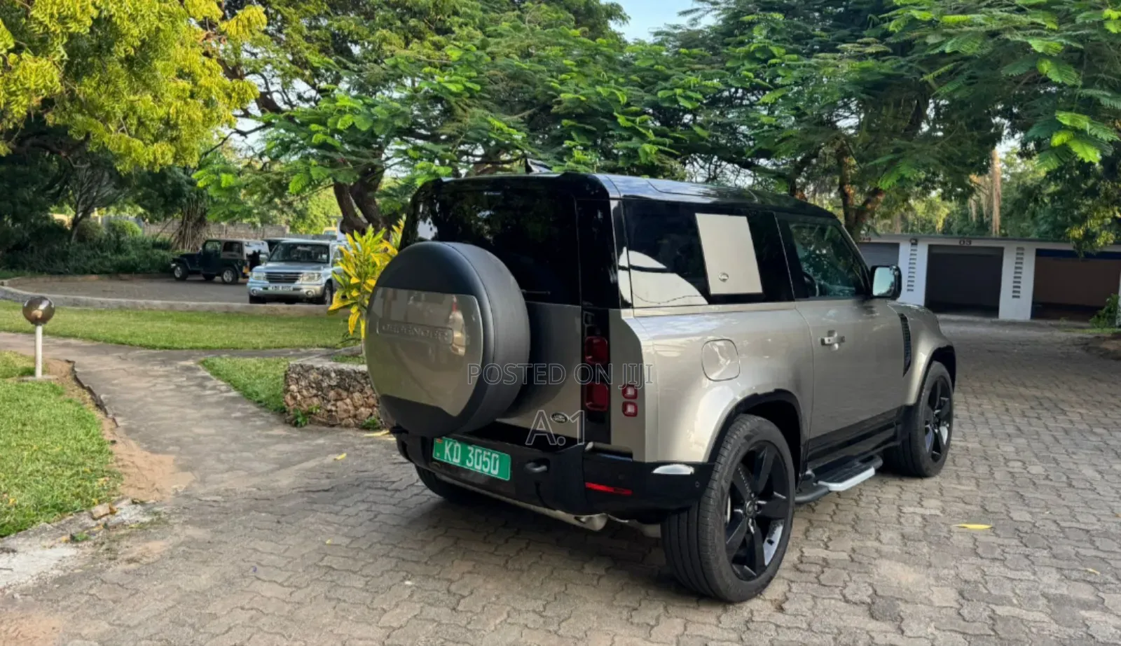Land Rover Defender 2022 Gray