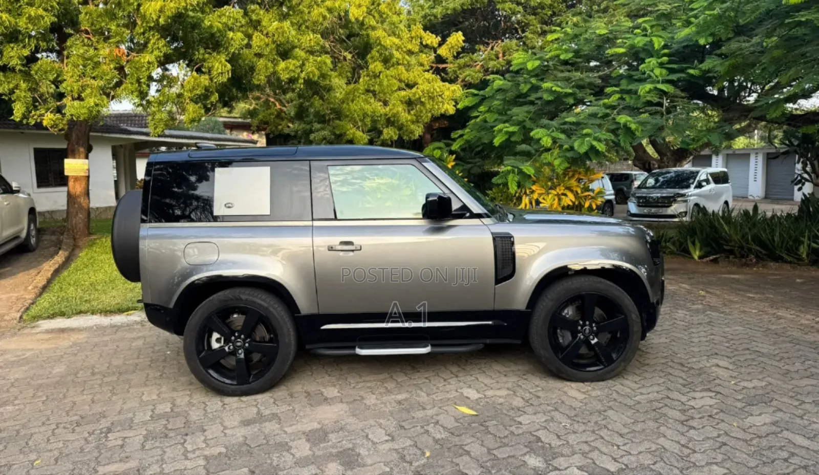 Land Rover Defender 2022 Gray