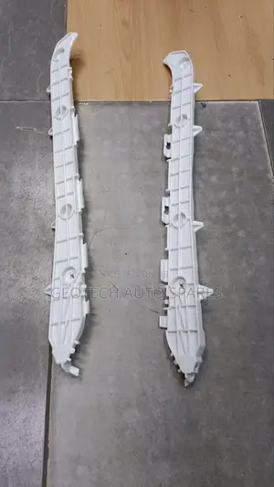 Bumper Slides Toyota Noah 2010