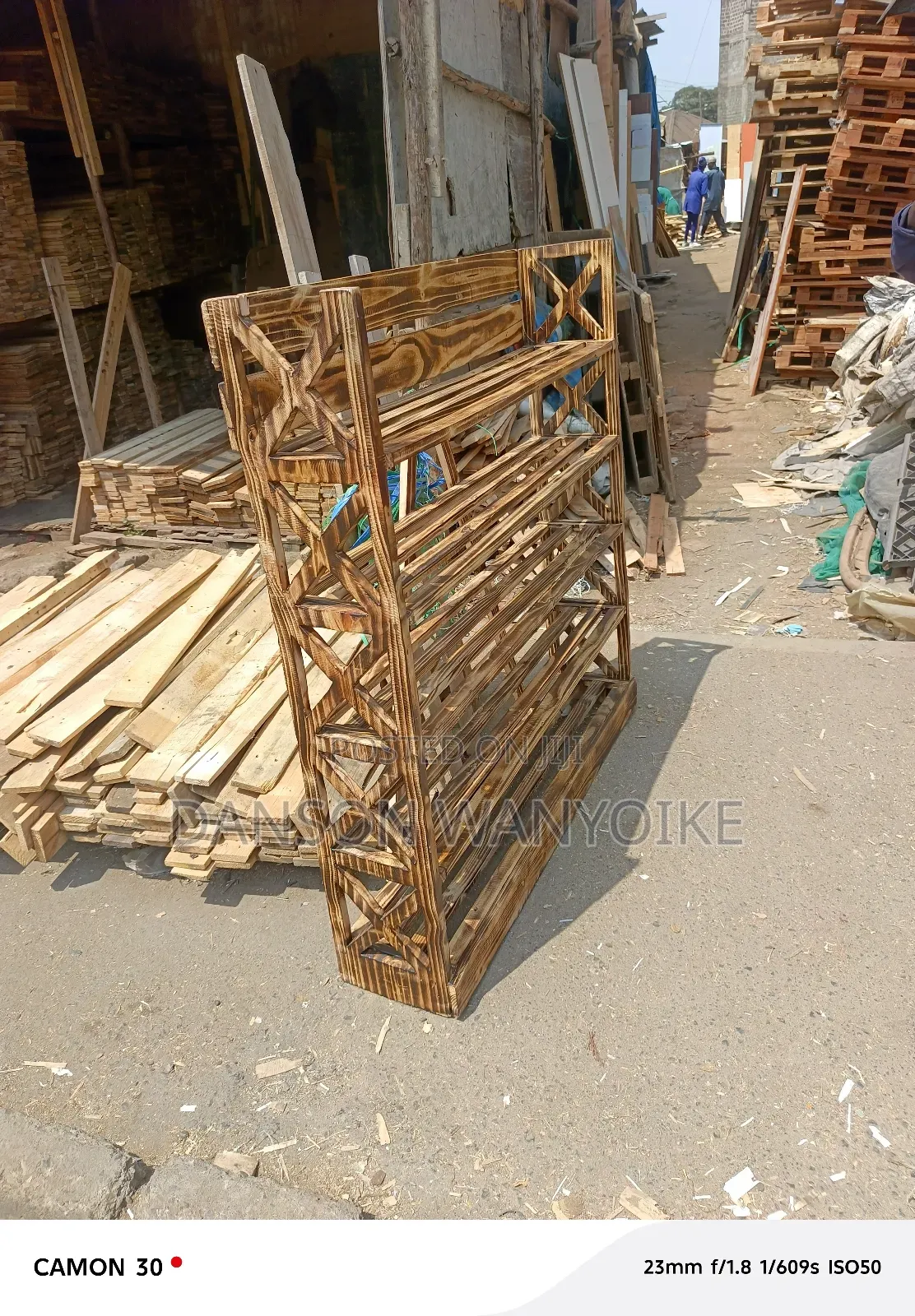 Begish Pallet Shoe Lack on Sale