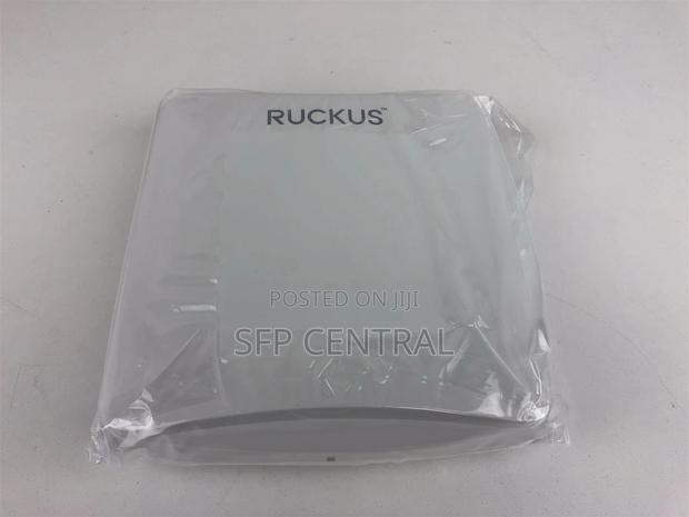 Ruckus R550 Indoor Wireless Access Point - thumbnail 3