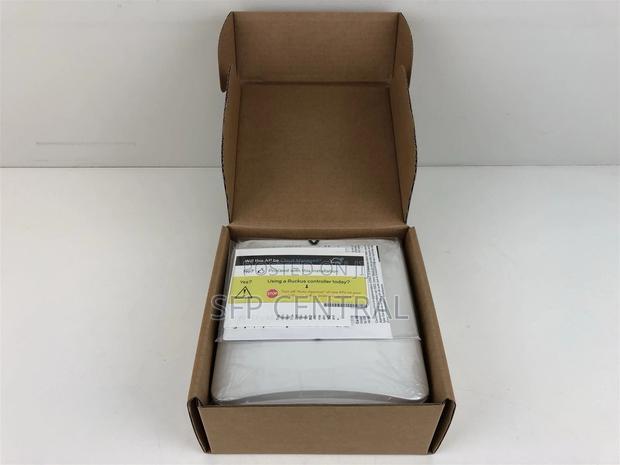 Ruckus R550 Indoor Wireless Access Point - thumbnail 4