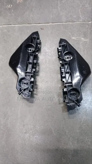 Bumper Slide Toyota Belta