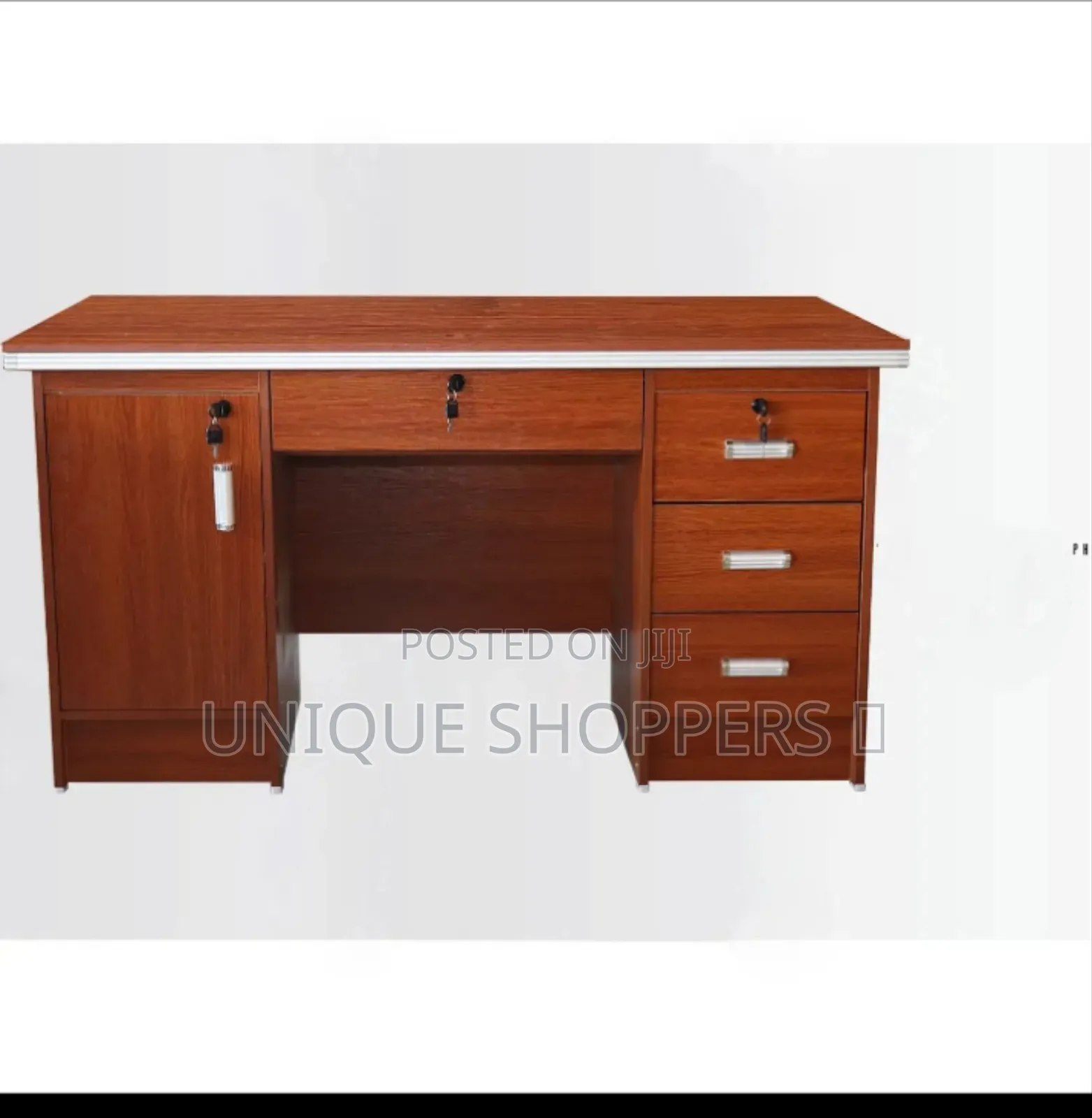 High Quality Classy 1.4m Office Desk