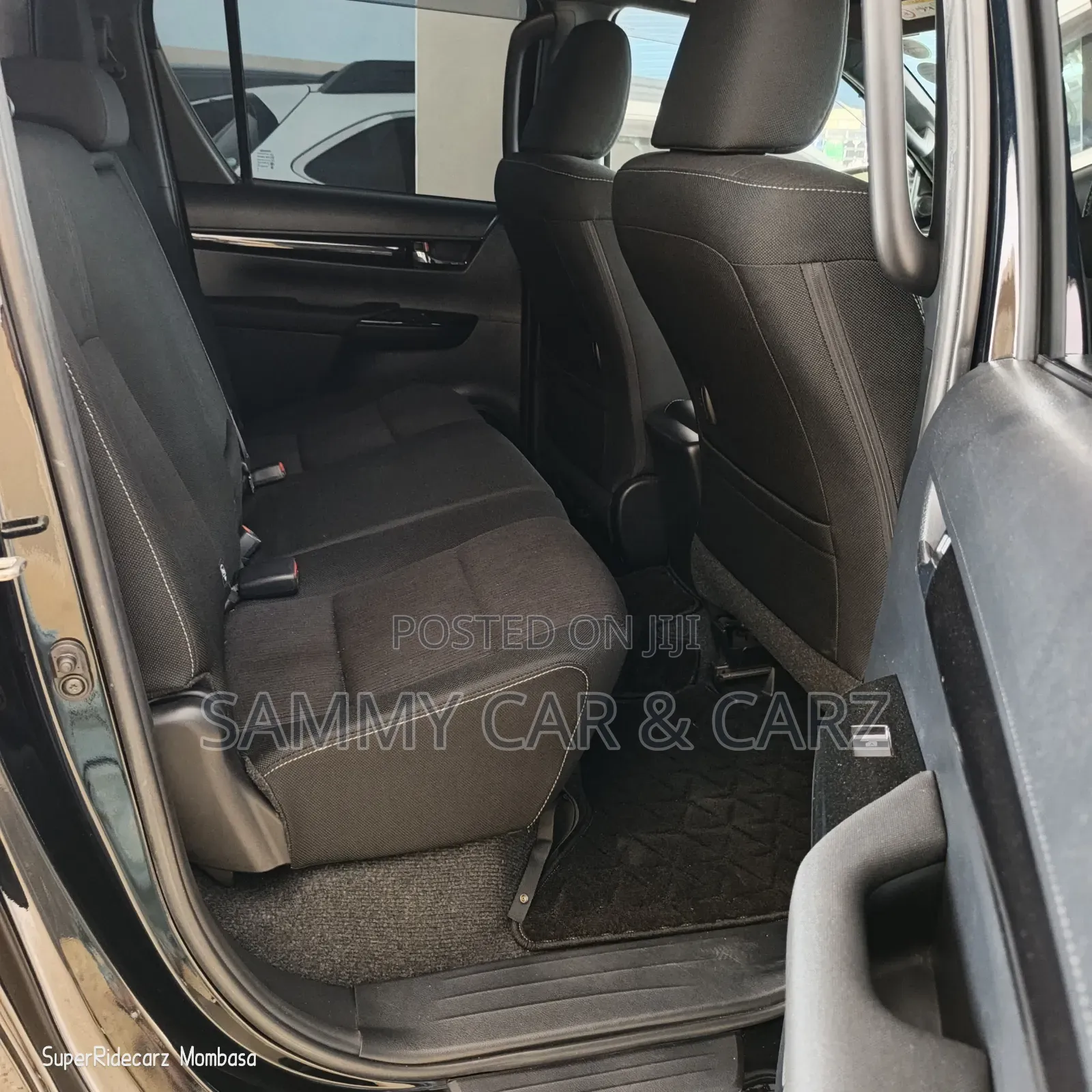 Toyota Hilux 2019 Black