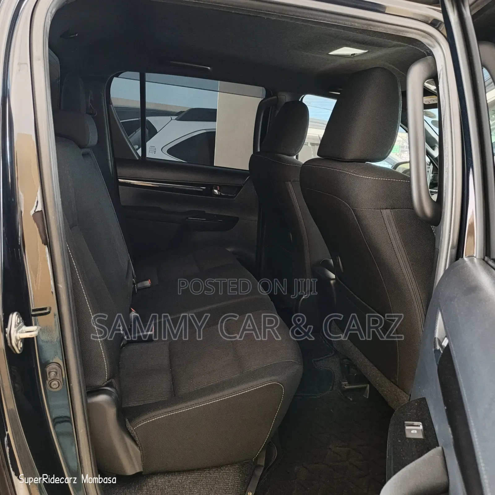 Toyota Hilux 2019 Black