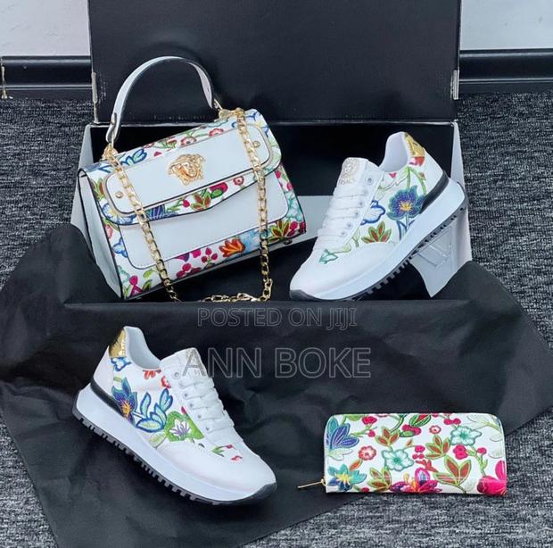 Versace Ladies Size 36 37 38 39 40 - thumbnail 2