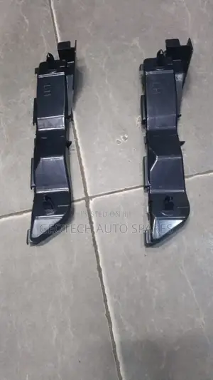 Toyota Avensis Bumper Slides