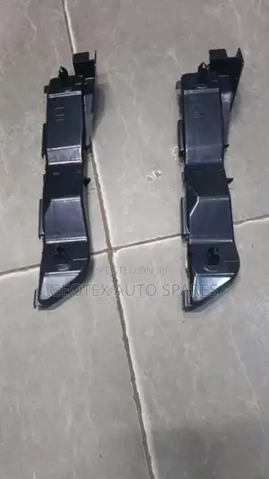 Toyota Avensis Bumper Slides
