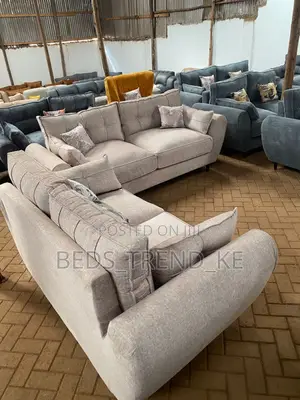 Manageable 5 Seater Butterfly Sofa 3,2