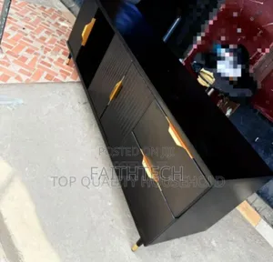 5fts All Black Tv Stand