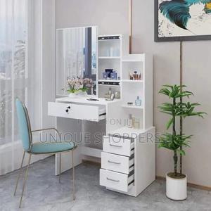 Dressing Table With Sliding Mirror for a Storage Compartment - thumbnail 2