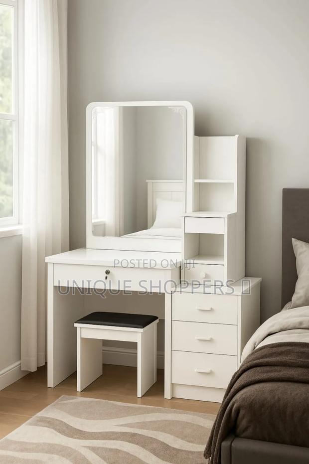 Dressing Table With Sliding Mirror for a Storage Compartment - thumbnail 3