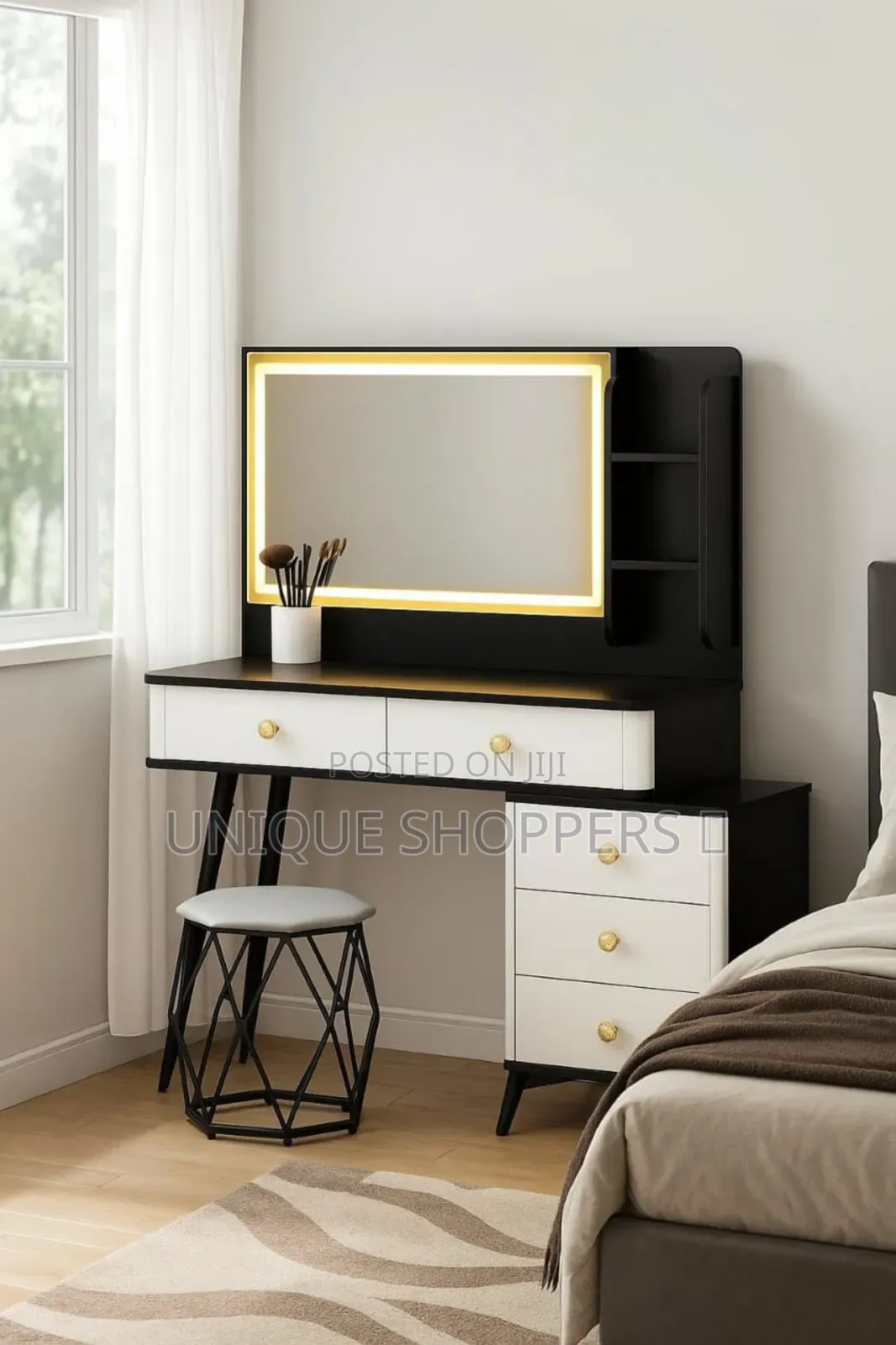 Retractable Dressing Table With Led Light