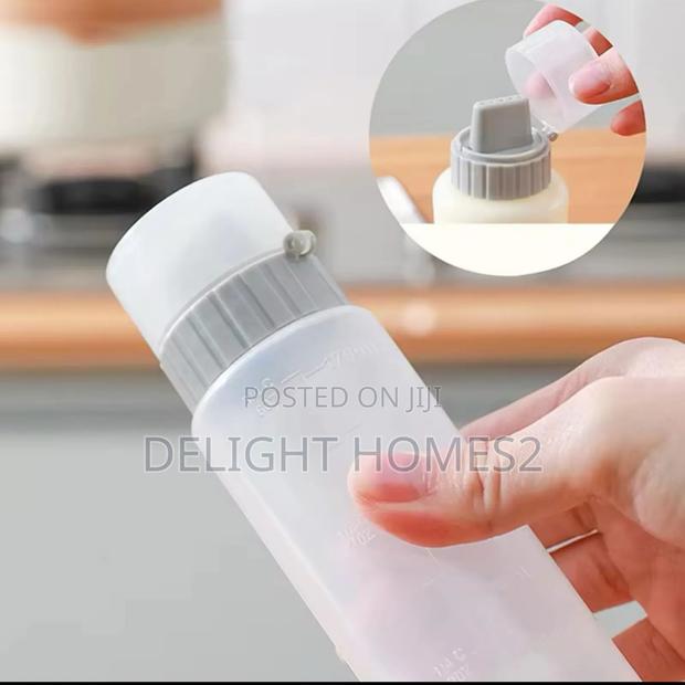 Condiment Squeeze Bottle_car - main view