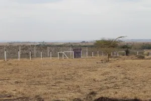Selling For 1.35 Million, 500 Mtrs From Tarmac, 2km From Kag