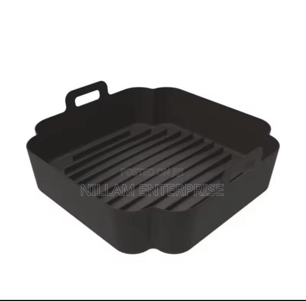 Round Square Silicone Air Fryer Liners - thumbnail 4