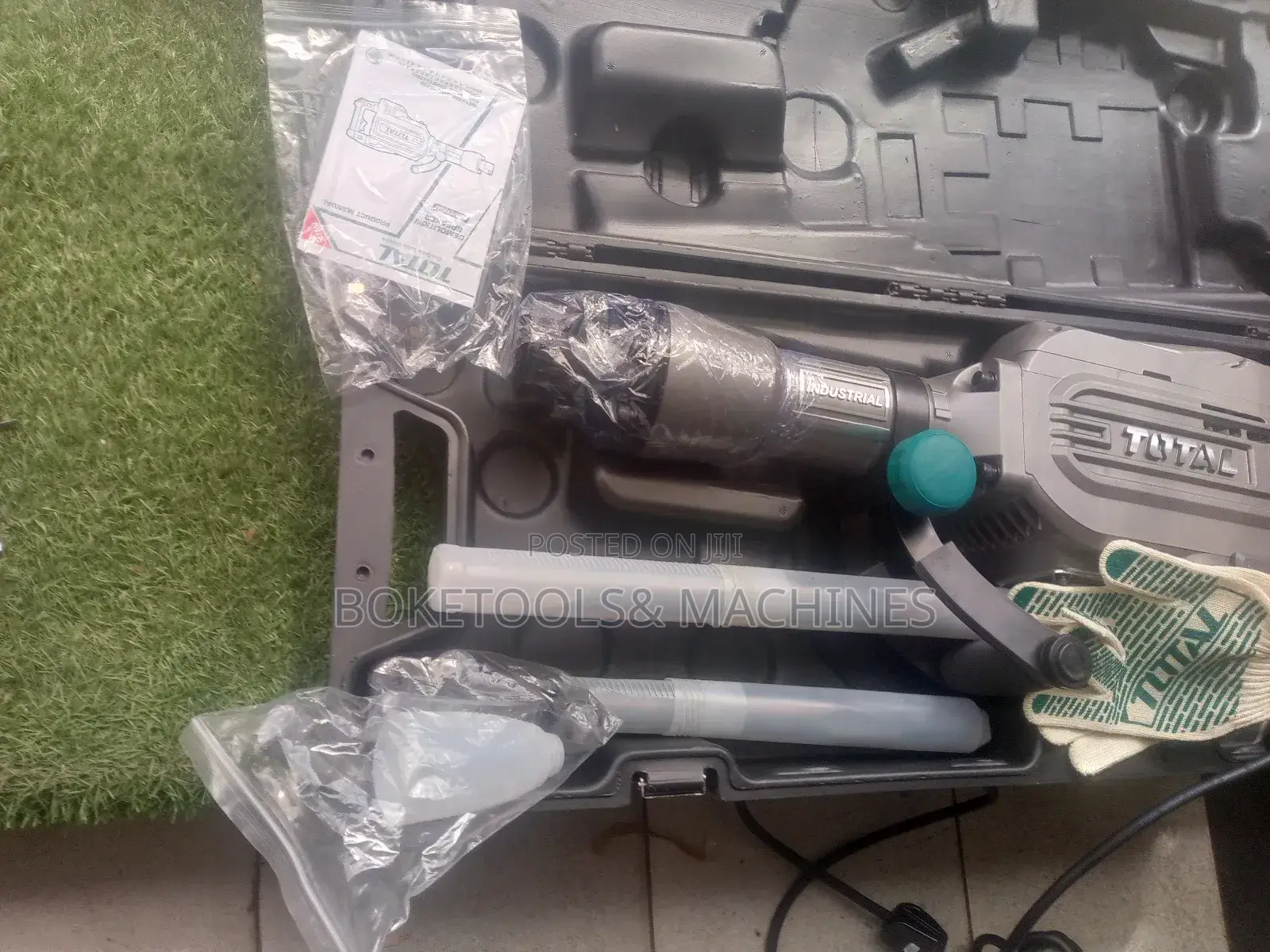 Total Demolition Hammer 1700watts