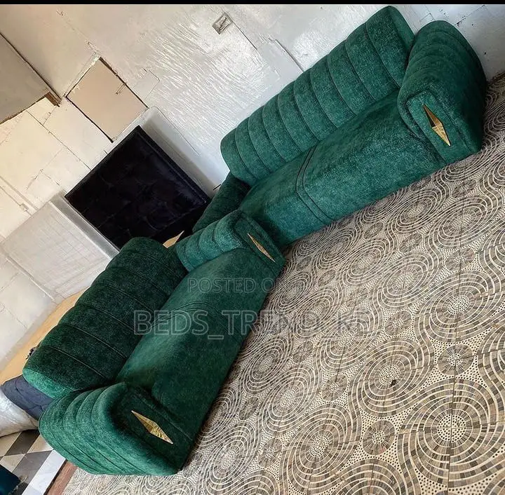 Ergonomic Green 5 Seater Sofa Set 3-2