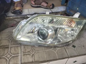 Toyota Axio/Fielder 2010 Xenon Headlight