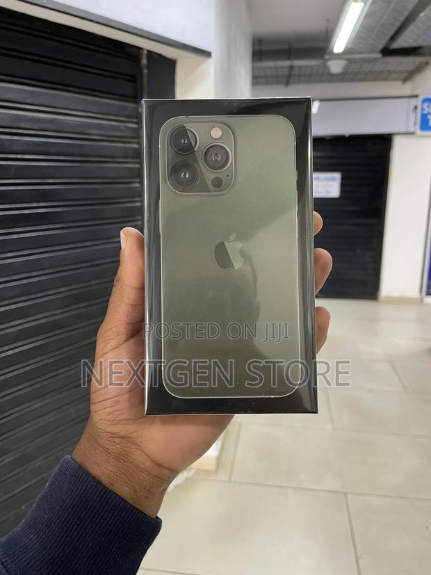 New Apple iPhone 13 Pro 256 GB Green