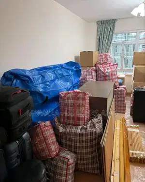 Lorry Available for Transit and Movers Services