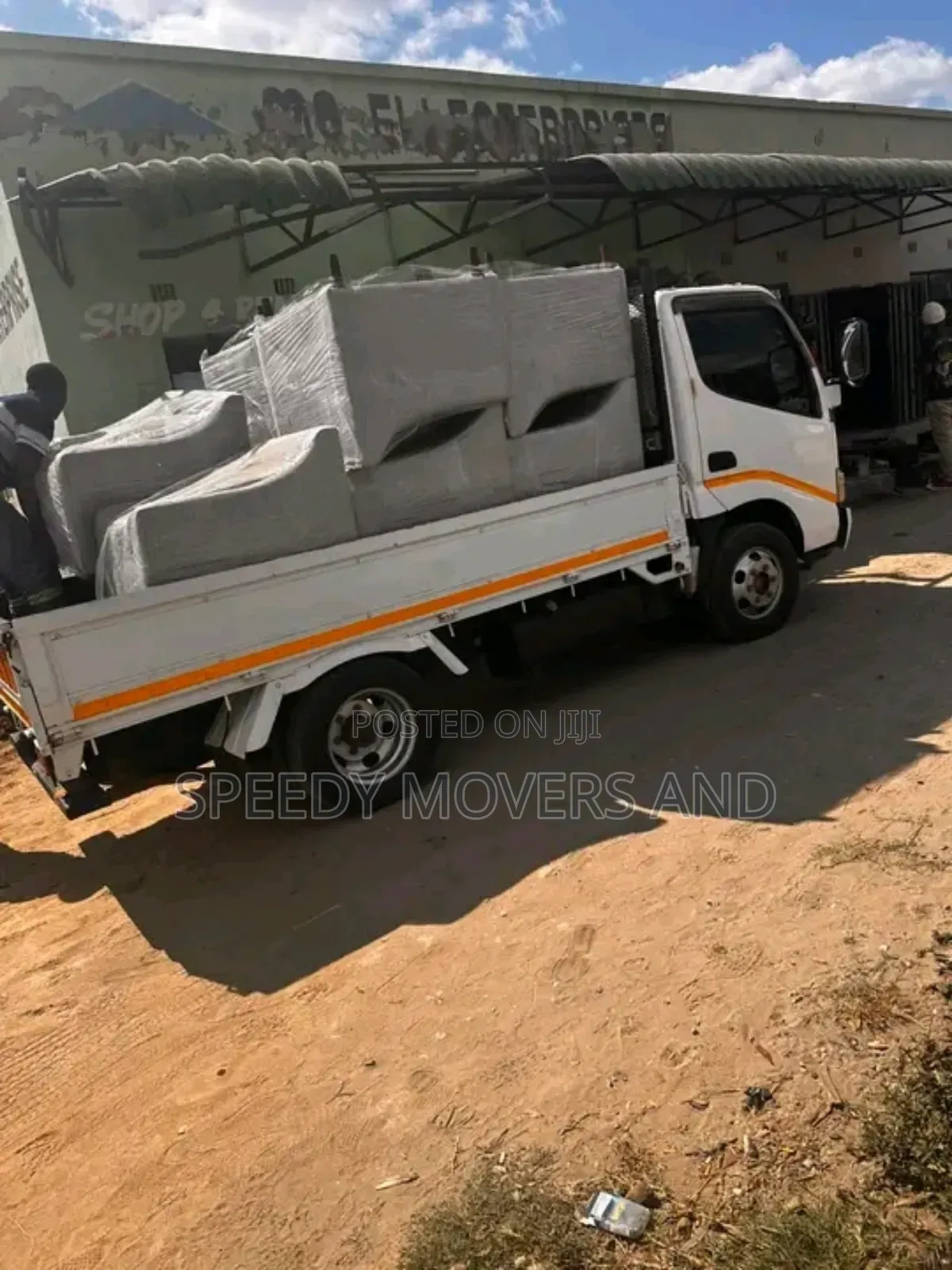 Lorry Available for Transit and Movers Services