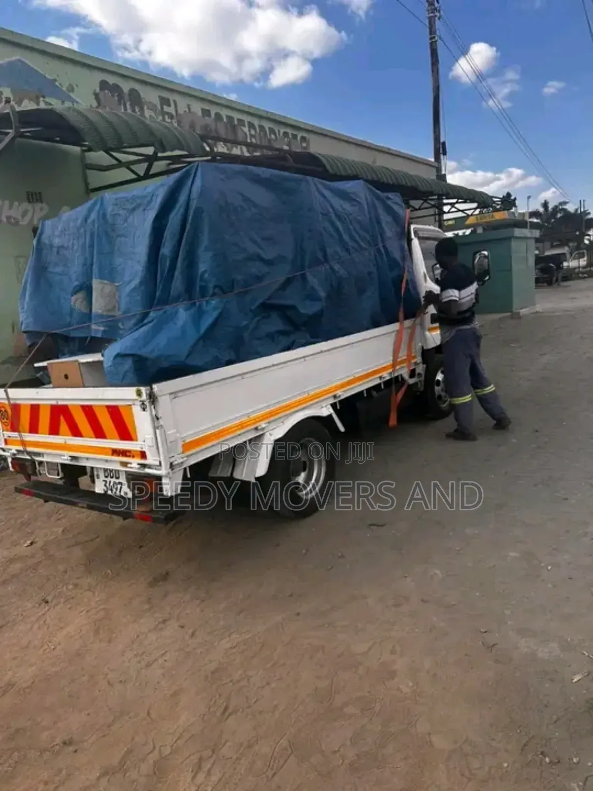 Lorry Available for Transit and Movers Services
