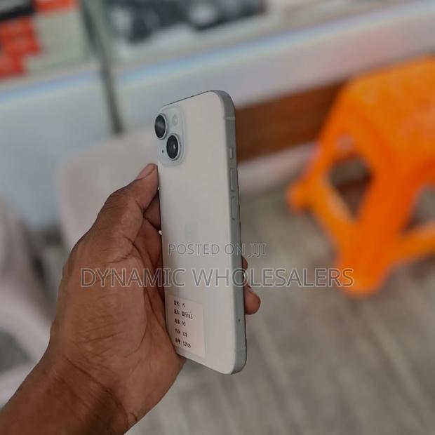 Apple iPhone 15 128 GB - thumbnail 3