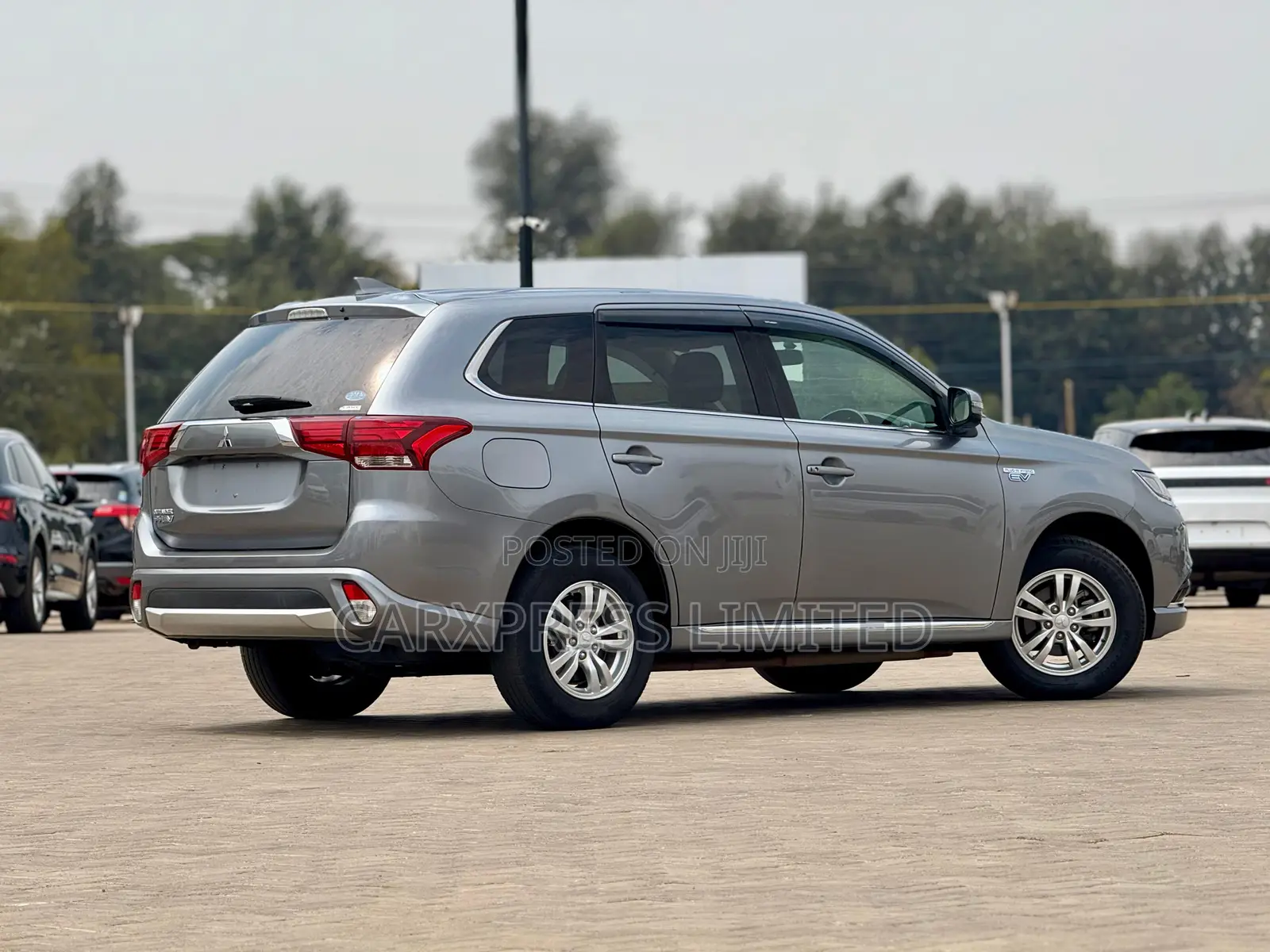 Mitsubishi Outlander 2017 Gray