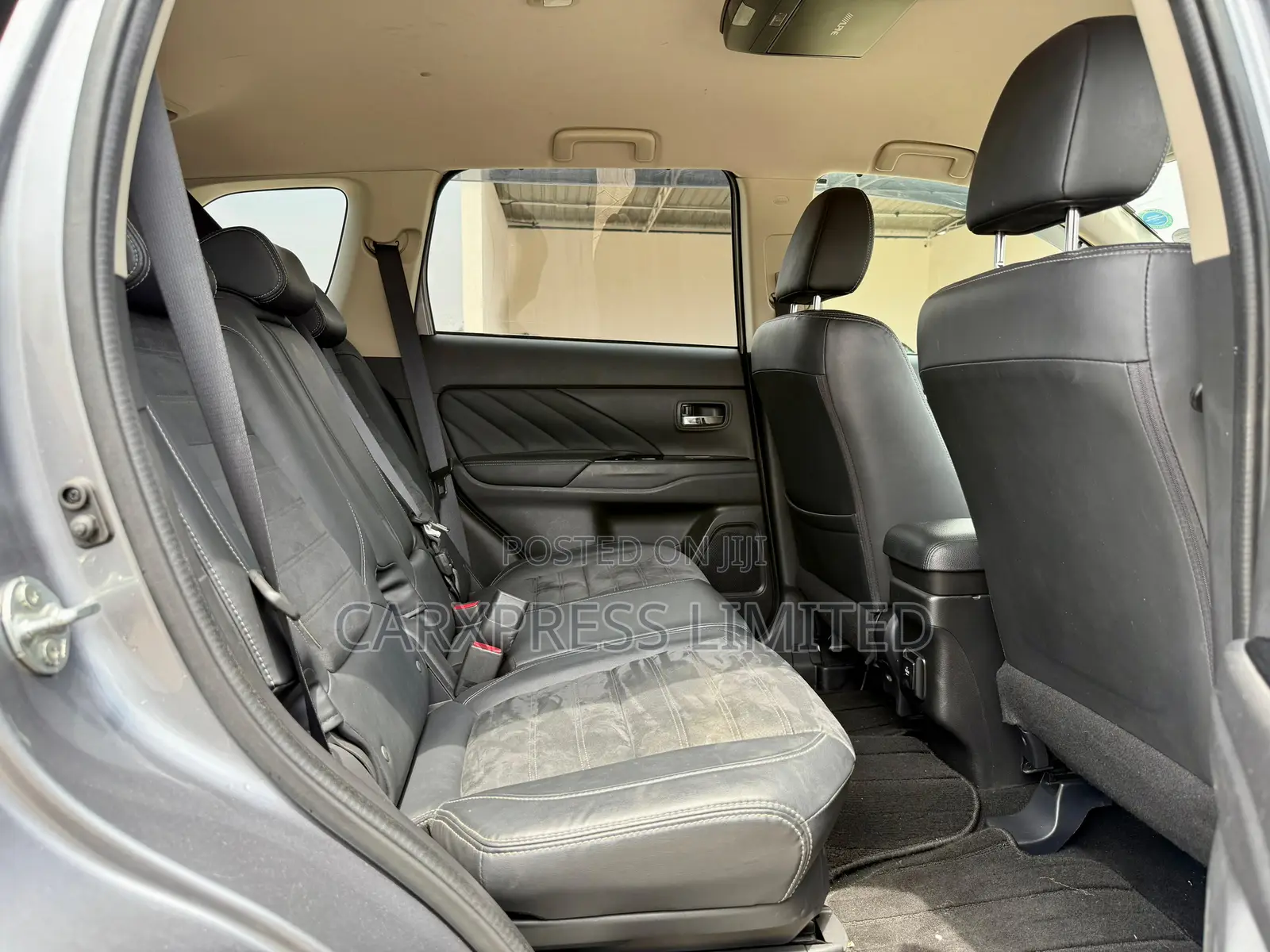 Mitsubishi Outlander 2017 Gray