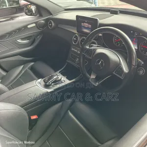 Mercedes-Benz C220 Base 2018 White