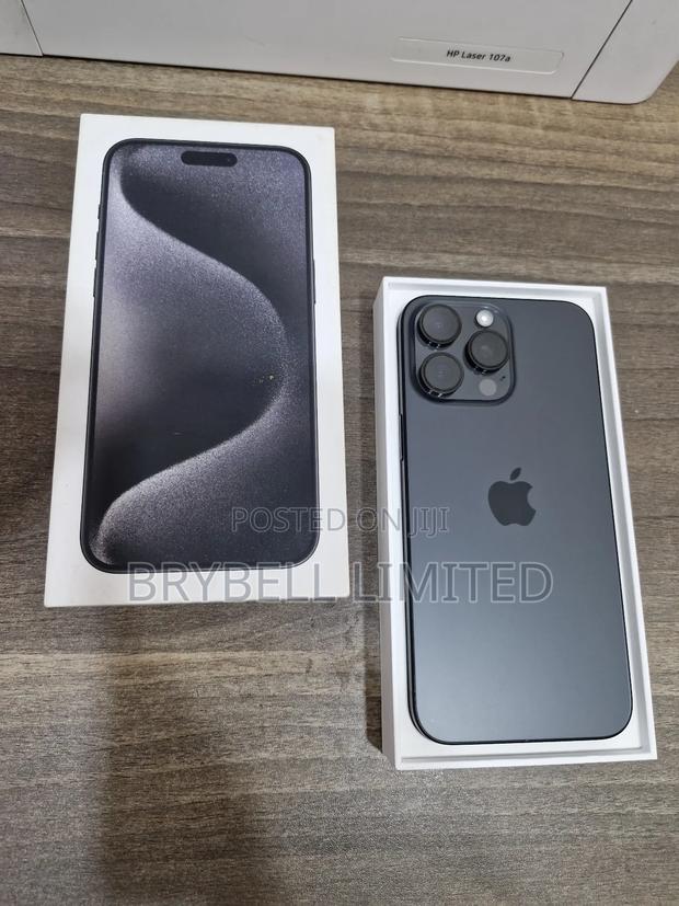 Apple iPhone 15 Pro Max 256 GB Black - thumbnail 7