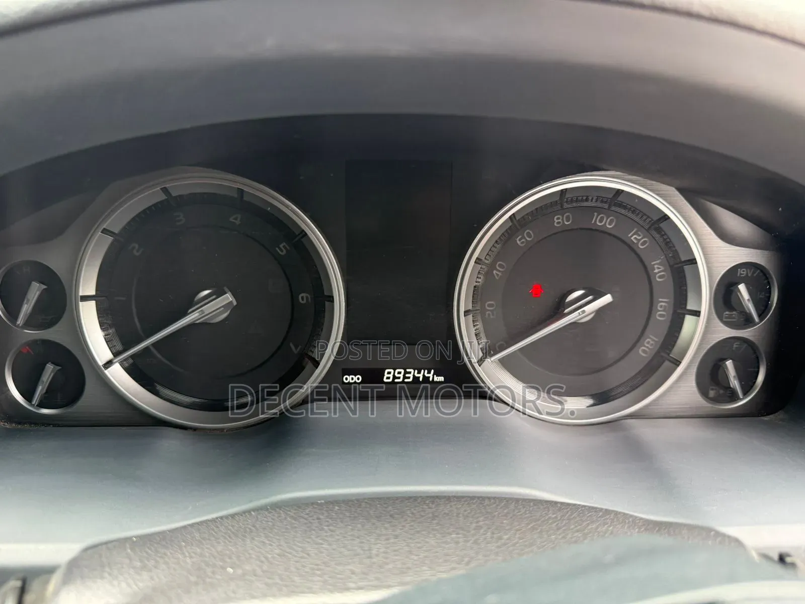Toyota Land Cruiser 4.6 V8 ZX 2018 White
