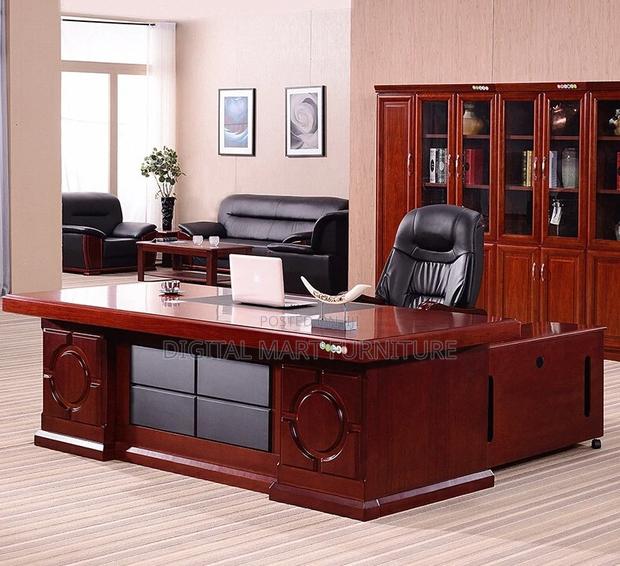 Office Desk: 1.8meters Wood High End Design Desk