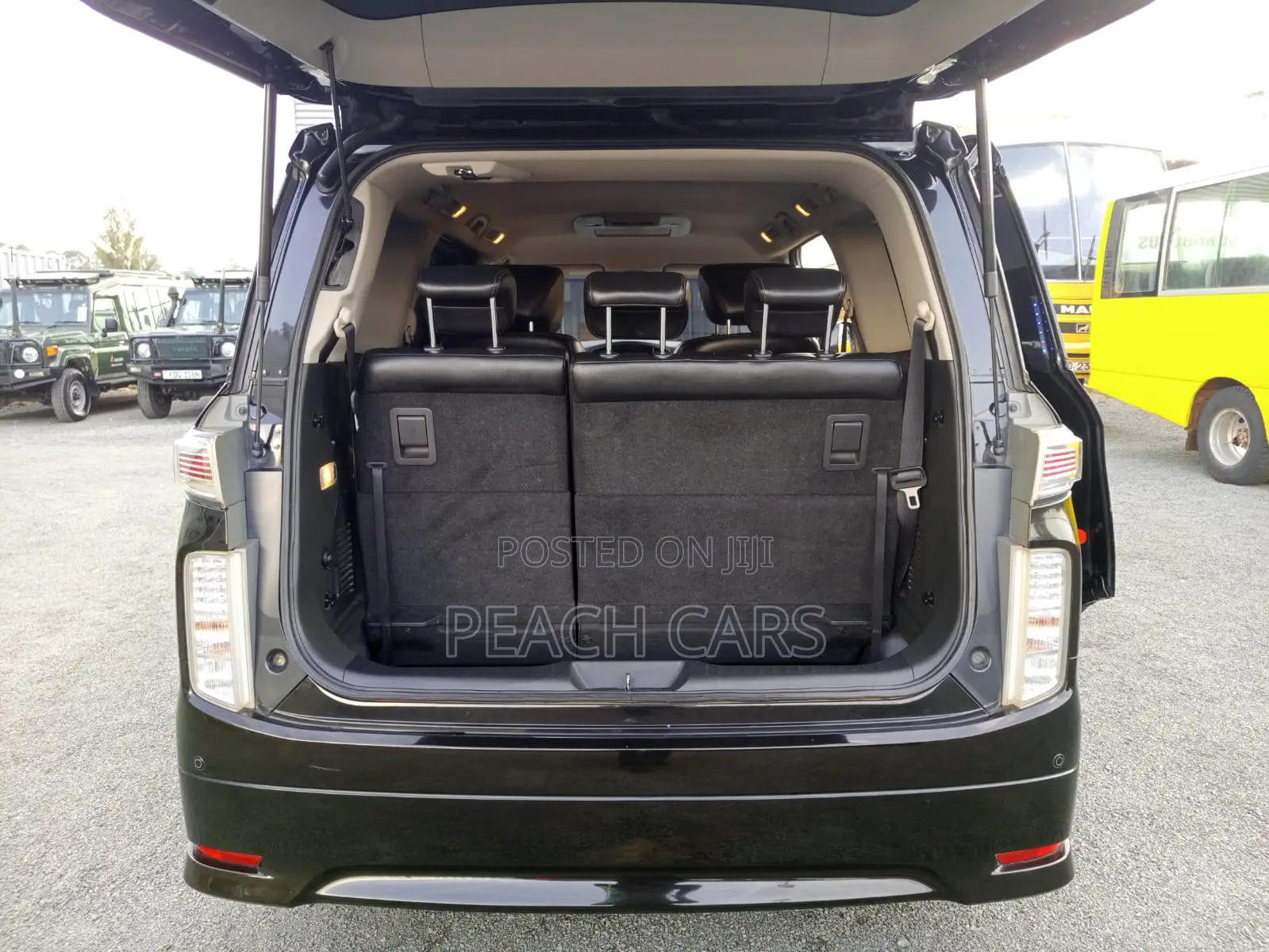 Nissan Elgrand 2017 Black