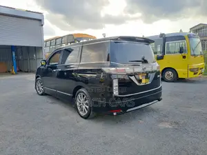 Nissan Elgrand 2017 Black