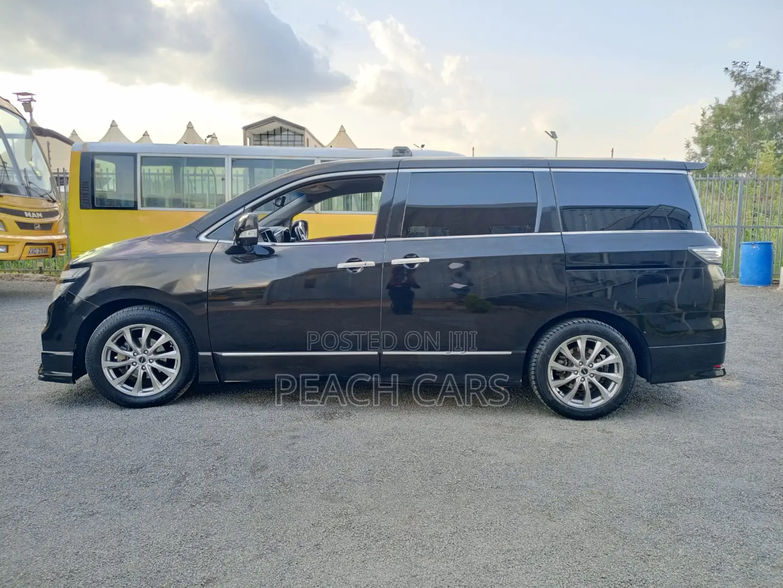 Nissan Elgrand 2017 Black