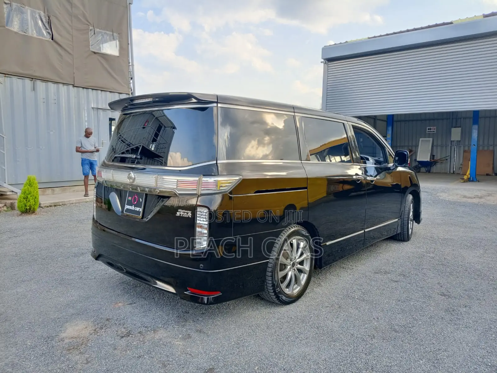 Nissan Elgrand 2017 Black
