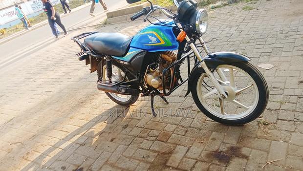 Honda CB 2022 Blue - thumbnail 3