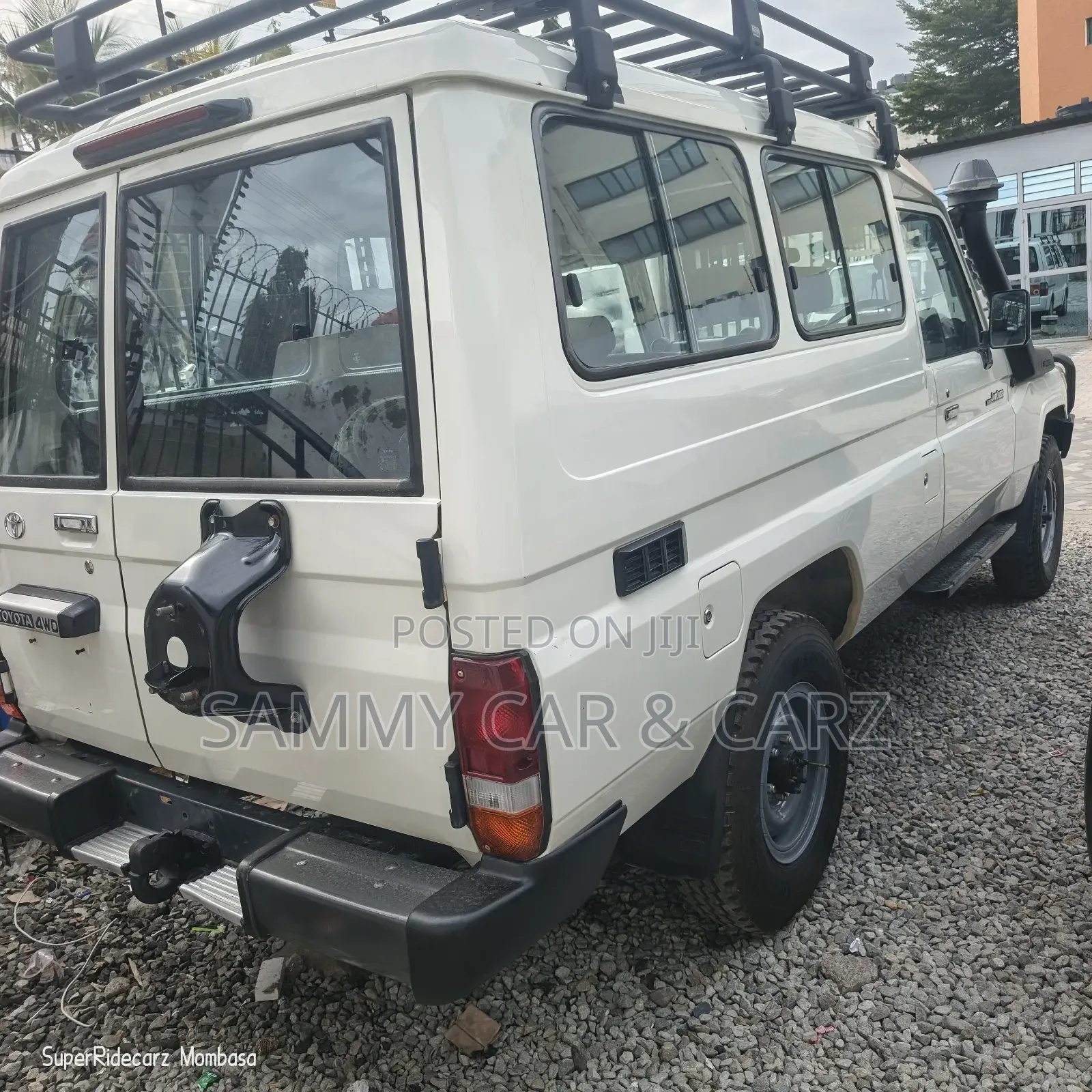 Toyota Land Cruiser 4.5 V8 TD 2018 White