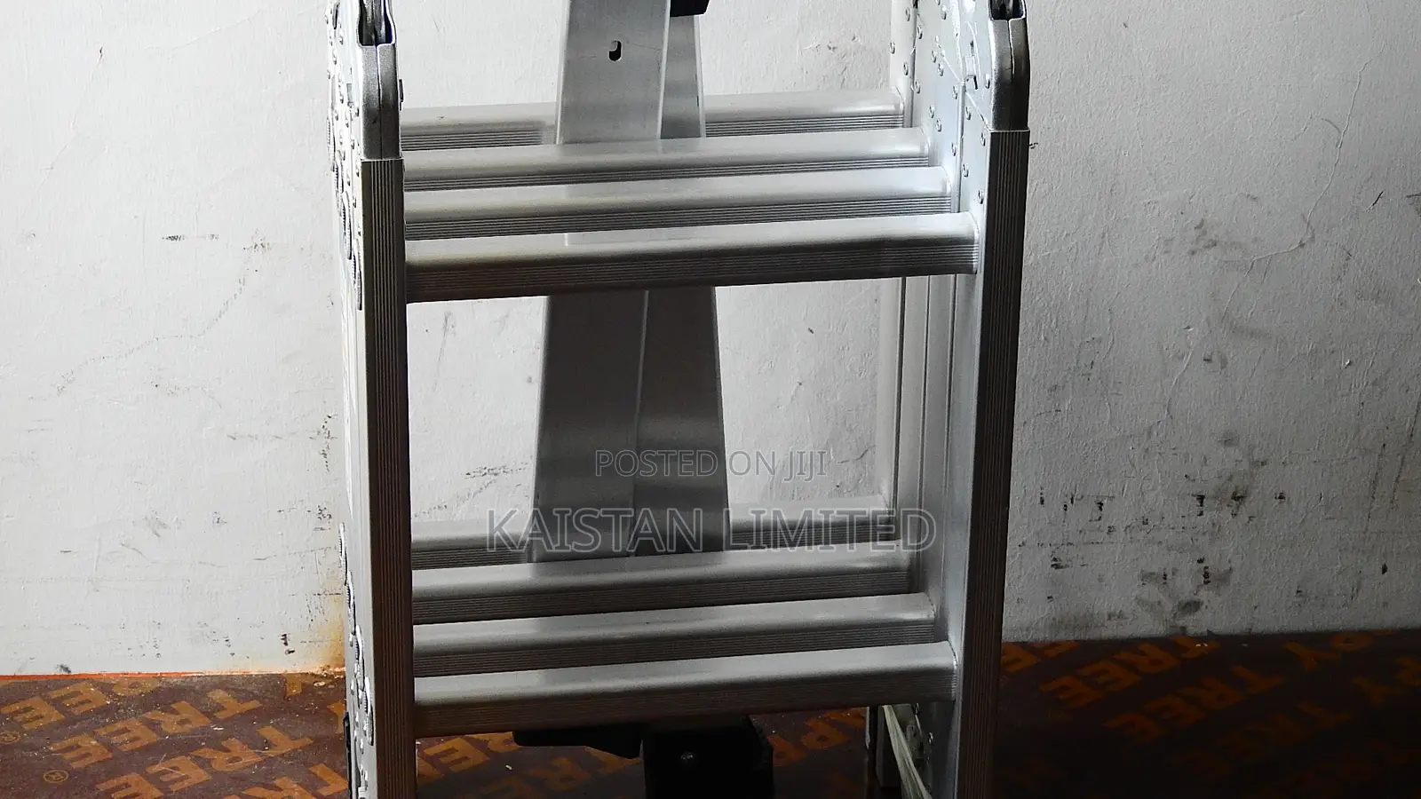 Aluminium Multipurpose Ladder – Foldable & Adjustable