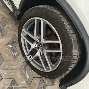 Mercedes-Benz GLE-Class GLE 350d 4MATIC 2018 White