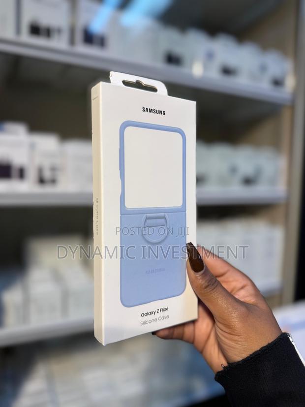 Samsung Galaxy Z Flip 6 5g Silicone Cover With Ring - thumbnail 2