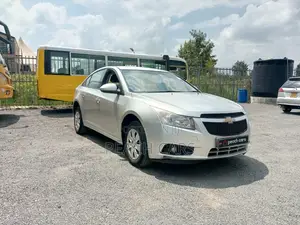 Chevrolet Cruze 1LT 2011 Silver