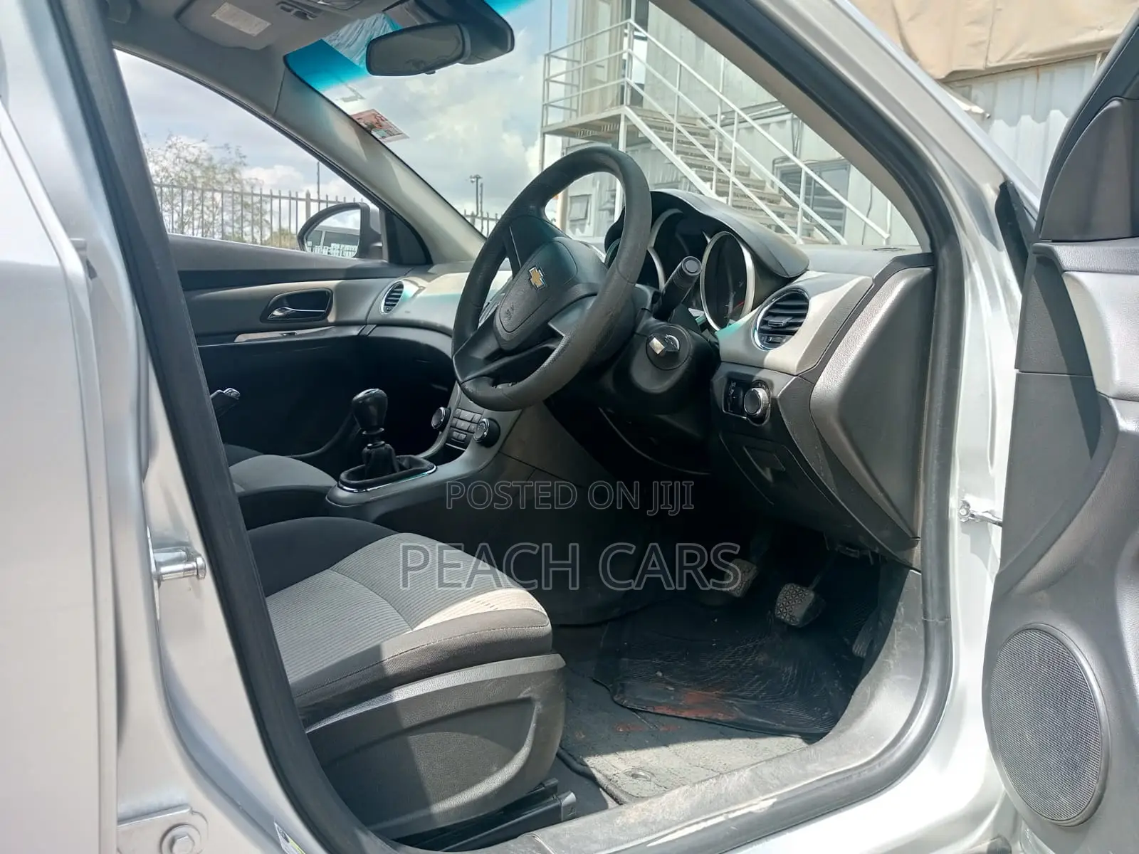 Chevrolet Cruze 1LT 2011 Silver