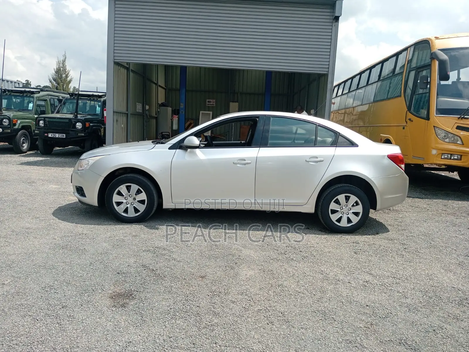 Chevrolet Cruze 1LT 2011 Silver