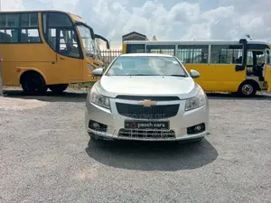 Chevrolet Cruze 1LT 2011 Silver